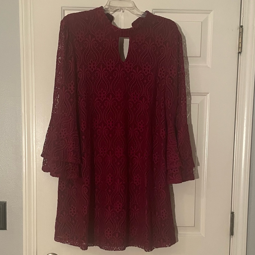 Eci New York Burgundy Flare Keyhole Dress with Lace Overlay     Large